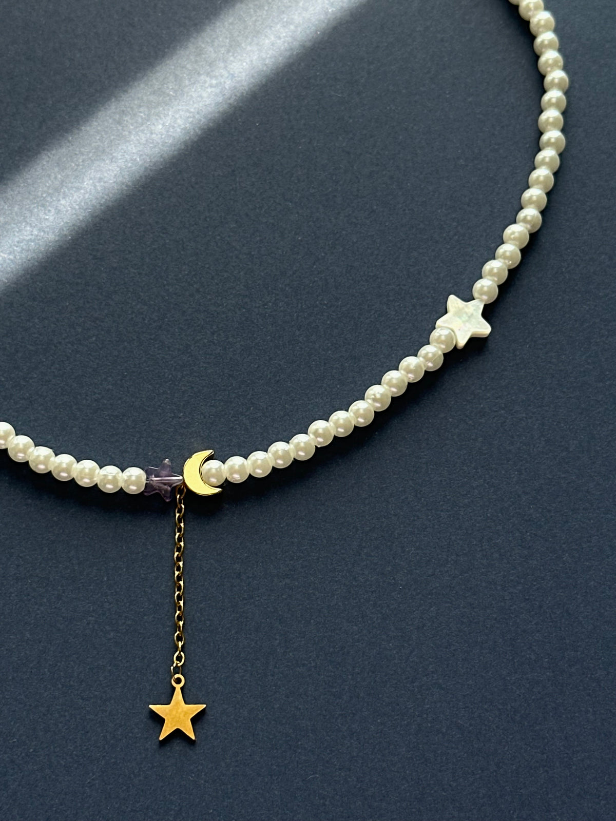 Colier perle, stele si luna